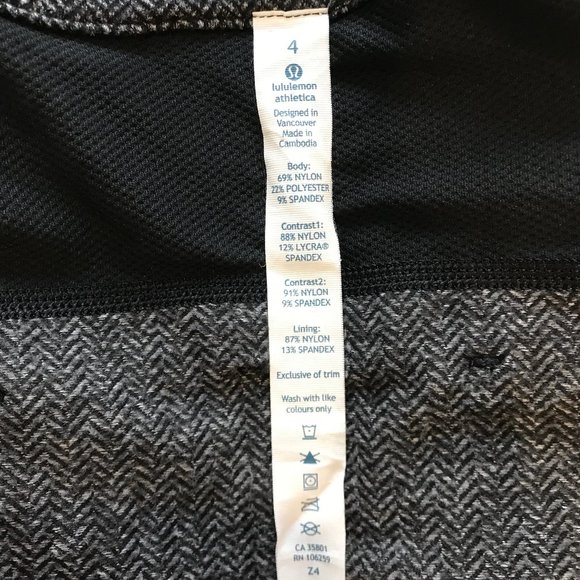 Never worn like new Lululemon Base Runner 1/2 Zip - Picture 5 of 16